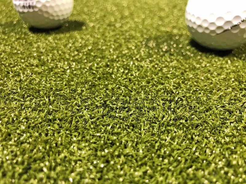 Golfpallot puttimaton 12 mm nylonkuidulla.
